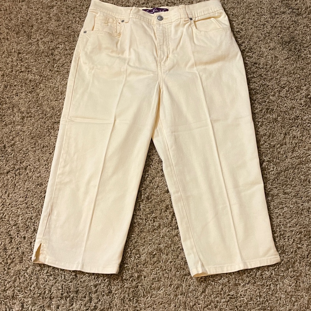 Gloria Vanderbilt Amanda Capri Yellow Pants